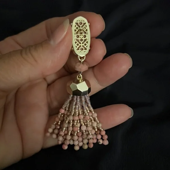 Kendra Scott ONE EARRING Dove Pink Rhodonite Yellow Gold - Picture 2 of 3